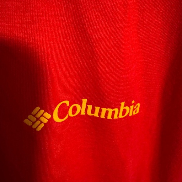 💥Columbia Men's Vibrant Red Short Sleeve Tee - Picture 3 of 7